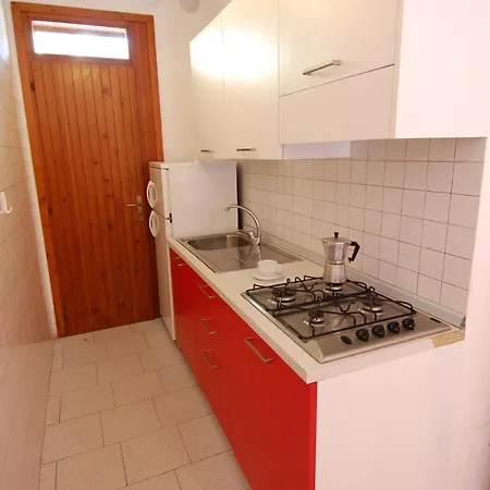 Apartment In 24877 *